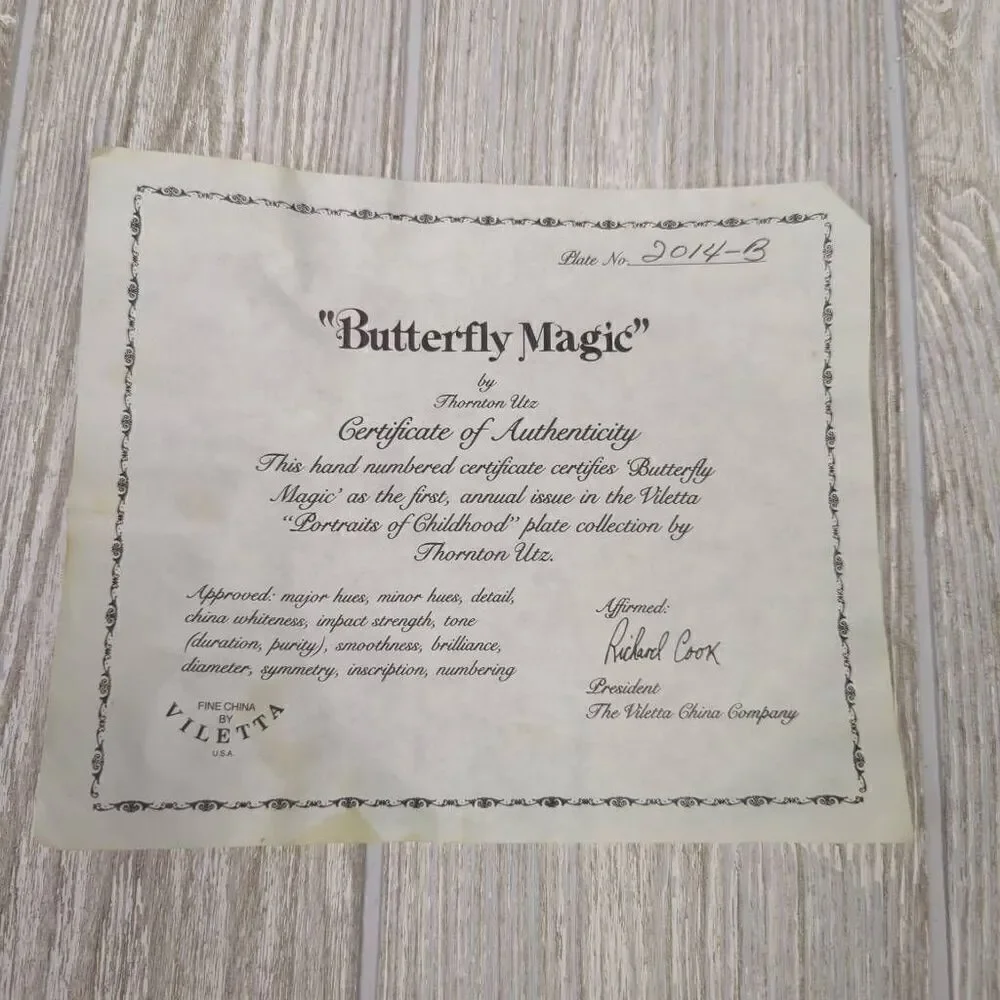 Vintage 8.5'' Viletta Butterfly Magic Plate in Box w/ COA Collectors Decorative